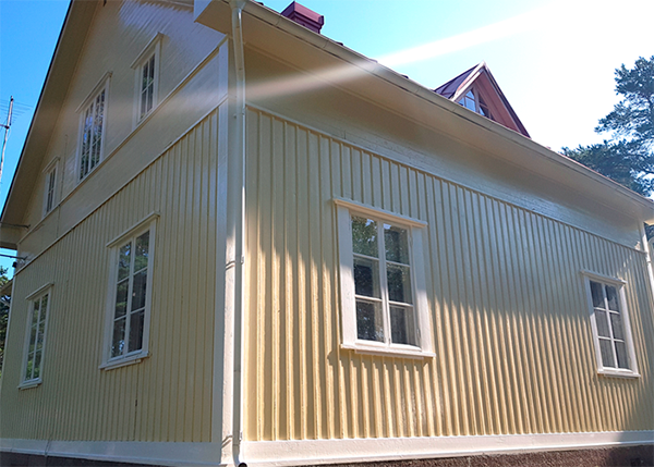 Huoltomaalaus suojaa talosi ja se on jälleen kuin uusi.